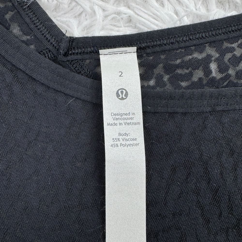 Lululemon Shirt Womens 2 Black Loop Around Tee Lightweight Breathable Yoga Loose - Picture 3 of 8